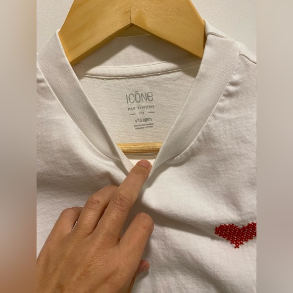 Organic cotton embroidered heart tee - Picture 4 of 6